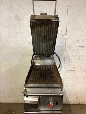 152-0655 Taylor QS11-23 Two-Sided Electric Modular Grill