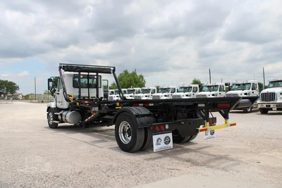 New | in-Stock 2027 MACK MD7 Rolloff Trucks Texas US | Roll Off Truck World #1491891