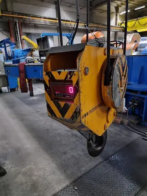 USED DEMAN 33 TON X 27 560 MM