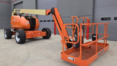 USED 2023 JLG 600 AJ
