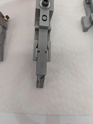 Used Universal Instruments Corporation Radial Insertion Head Assembly Parts Miscellaneous PCB & SMT Equipment Michigan US | 4Tech USA #1540351