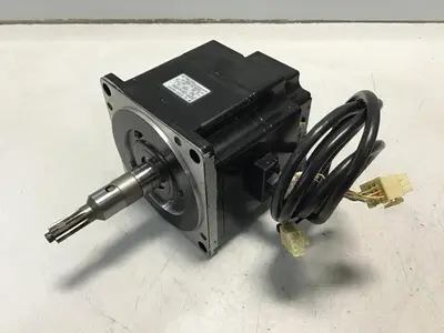 USED YASKAWA SGMP-08AWYR32