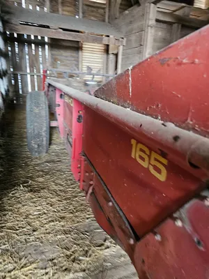 NEW HOLLAND 165 Manure Spreaders | Iron Listing (20)