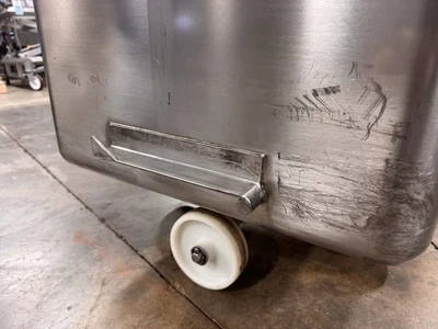600 Pound SS Dump Buggy with Plastic Lid