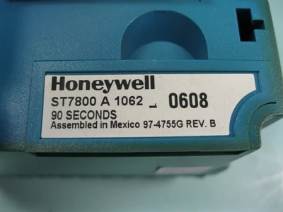 USED Honeywell ["RM7890 B 1014", "RM7800 M 1011"]