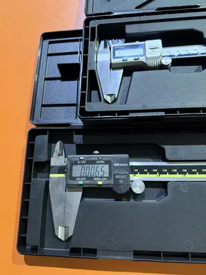 Mitutoyo Absolute AOS Digimatic Digital Caliper 0-12" & Mitutoyo Absolute IP67 Coolant Proof Digital