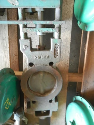 Fisher 6" 125 Class, CI Butterfly Valve