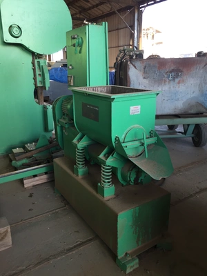 Ultramatic Vibratory Finisher