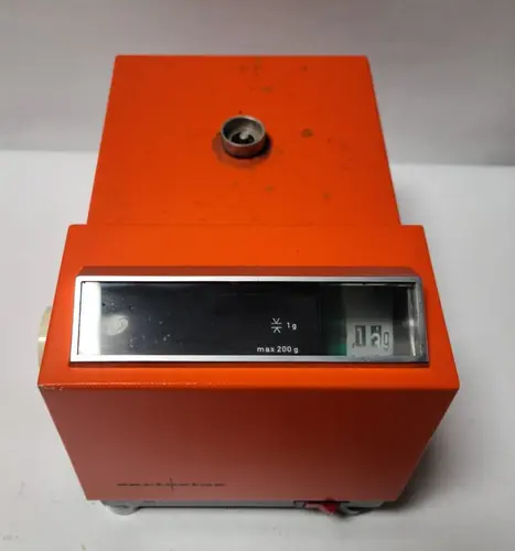 Sartorius GMBH Balance Scale capacity 200 gram Type 1106 Laboratory Medical