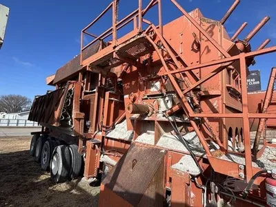 USED 2002 UNIVERSAL 130x150