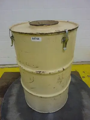 USED METAL FABRICATOR DUST744
