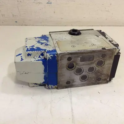 USED VICKERS DG4S56BWT11