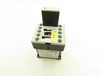 Siemens 3RT1017-1BB42 Motor Starter Contactor 10Hp 20A 600V w/Varistor Lot of 8