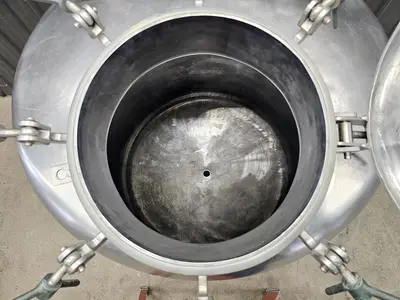 Used 275 Gallon Tank (Vessel), 316 Stainless Steel