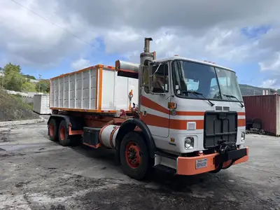 USED 2006 AUTOCAR XPEDITOR