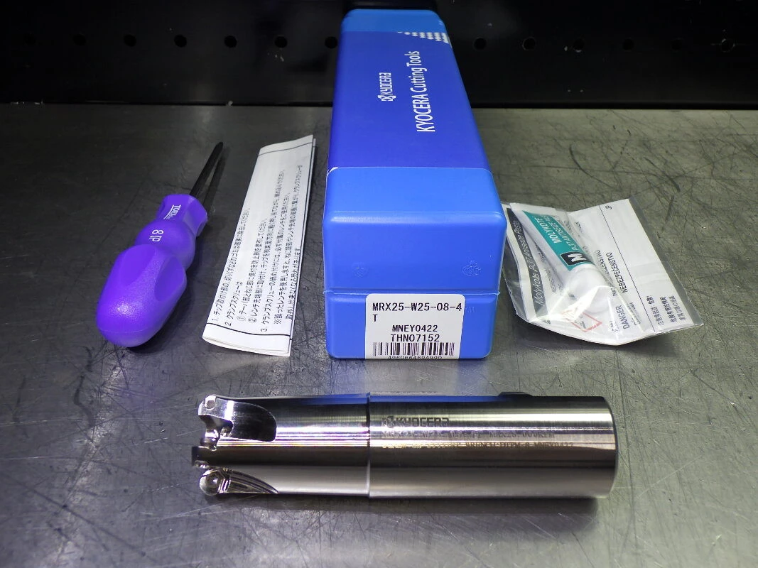 Kyocera 25mm 4 Flute Coolant Thru Endmill 25mm Shank MRX25-W25-08-4 (LOC3503B)