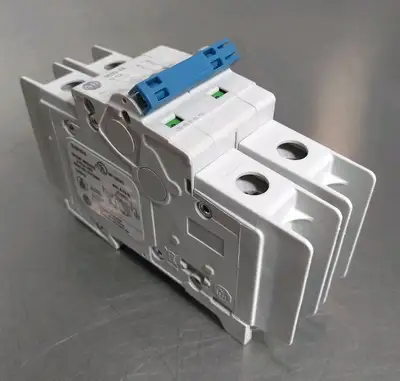 Allen-Bradley 1489-M2D030 Ser D Circuit Breaker Loc4E4