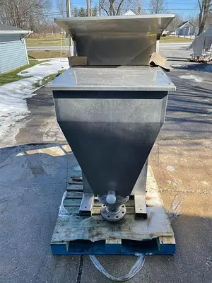 USED LYCO MANUFACTURING, INC. 24" WIDE SCREEN