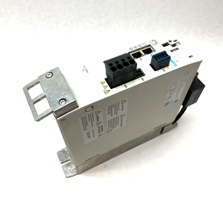 Used FESTO SERVO DRIVE, FREE CONV. VERTICAL MOUNT Servo Drives | Maverick Industrial Sales #1107809