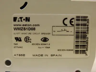 Eaton Cutler Hammer WMZS1D08 8A 1 Pole Circuit Breaker DIN Rail Mount Lot of 3