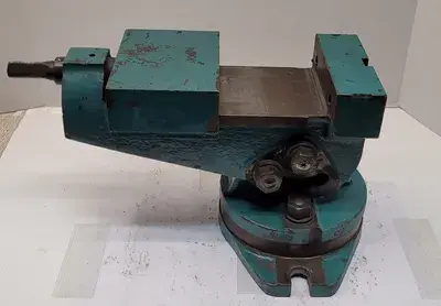 6" VISE ON SWIVEL BASE - 6" WIDE JAWS - APPROX. 16" OVERALL LENGTH