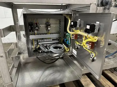 Vibratory Conveyor with Spray Nozzles