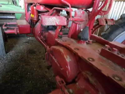 USED 1949 INTERNATIONAL MD