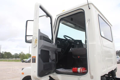 New | in-Stock 2025 MACK MD6 Cab Chassis trucks Texas US | Roll Off Truck World #1491874
