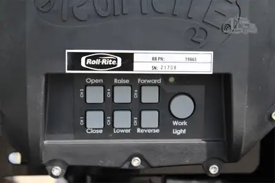 New | in-Stock 2026 INTERNATIONAL HX Rolloff Trucks Texas US | Roll Off Truck World #1491834