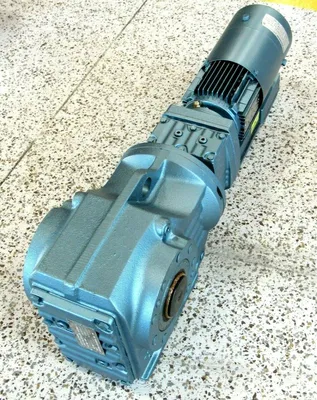 NEW SEW EUROTHERM KA77R37DT71D4VS GEAR REDUCER .5HP DFT71D4VS