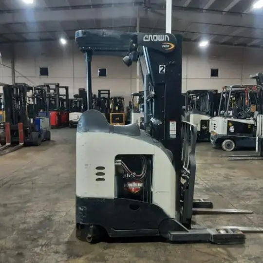 USED 2016 CROWN RR5725-45