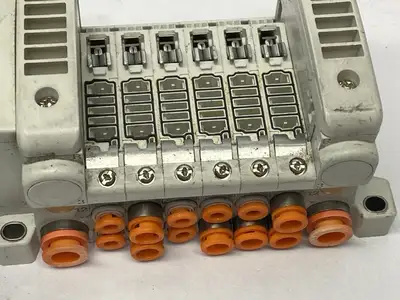 VV5QC11-06C4SDA-S | SMC  Pneumatic Manifold Base 6-Station EtherCAT - Used