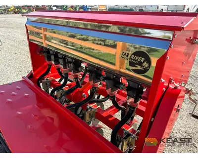 Used TAR RIVER _UNKNOWN_ Food Plot Seeders Iowa US | Keast Enterprises #1360509