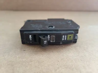 USED SQUARE D QOB115
