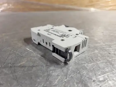 NEW ALLEN-BRADLEY 1492-FB1C30