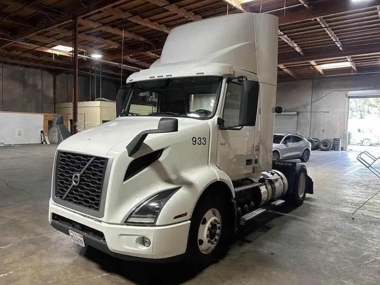 Used 2021 VOLVO VNR42T300 Conventional trucks California US | Ben Kaplan Equipment #1402920