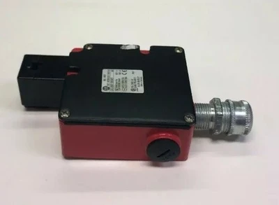 USED Allen Bradley 802F-TD6SM11