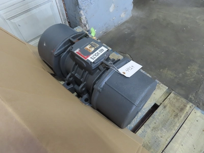 Carman Vibratory Motor, Refurbished, 2 HP