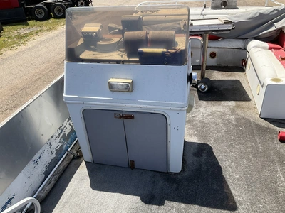 USED 1979 CREST 29-22