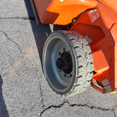 USED 2012 JLG E400AJPN