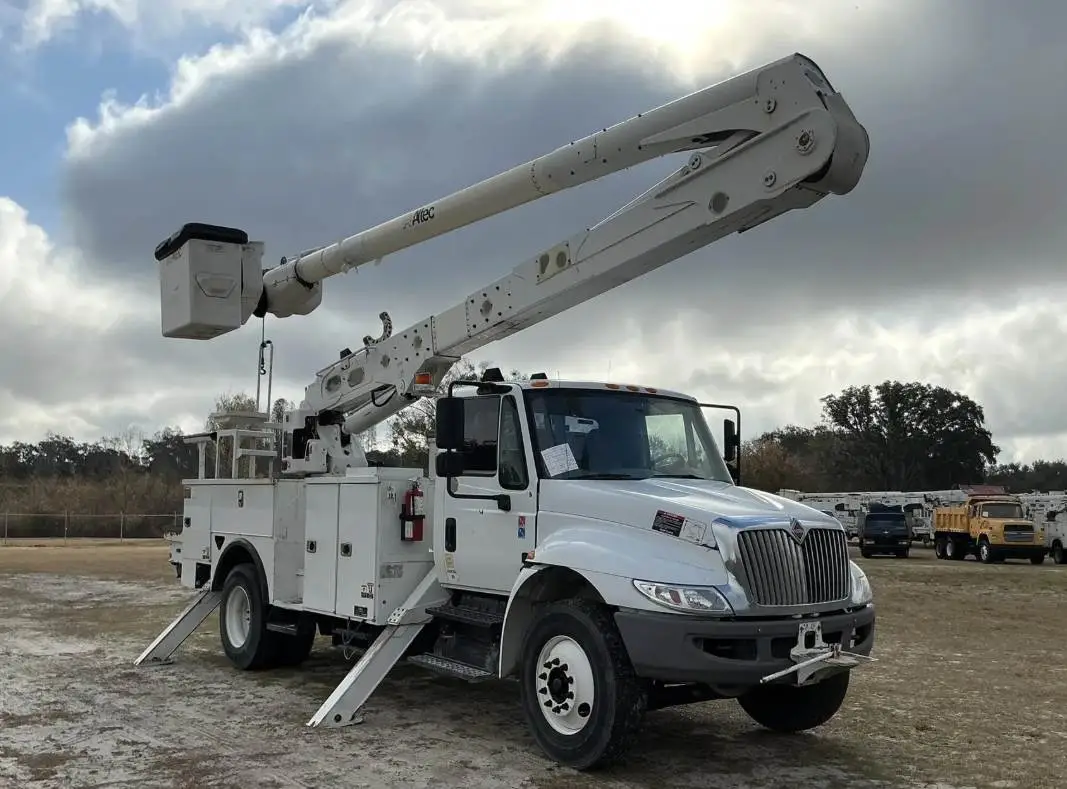 Used 2018 ALTEC AA55 MH Bucket (boom) trucks Florida US | Truck and Van Outlet #1509178