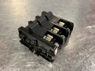 30 Amp FUSE HOLDER SWITCH BLOCK