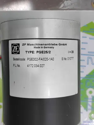 OMRON R7M-A40030-BS1 SERVO MOTOR W/ ZF MASCHINENANTRIEBE GMBH PGE25/2 PLANETARY GEARBOX