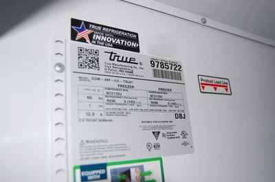 142-0884 True GDM-49F-HC~TSL01 Glass 2 Door Self-Contained Freezer