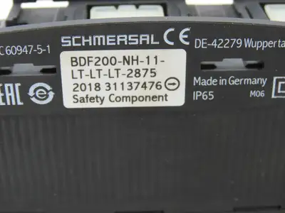 Schmersal BDF200-NH-11-LT-LT-LT-2875 Pushbutton Control Panel -Missing Buttons