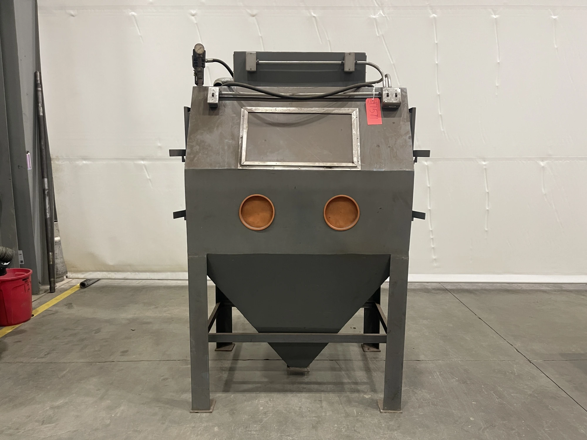 Sandblast Cabinet