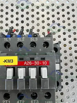 USED ABB A26-30-10 CONTACTOR  W/ ABB CAL5-11 AUX CONTACT BLOCK