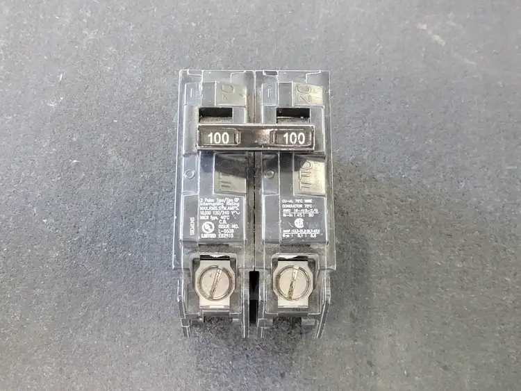 Used SIEMENS Q2100 Switchgears British Columbia CA | Lenmark #243609