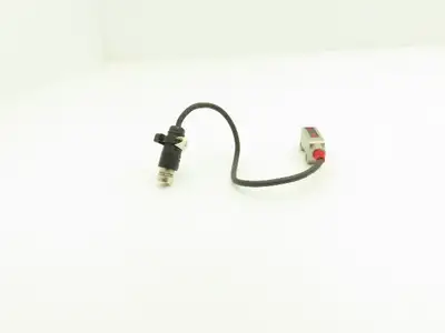 Keyence PR-M51CN Mini Photoelectric Sensor M8