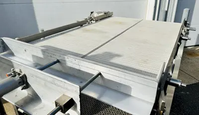 USED BURFORD SO72846 S.S. ACCUMULATION TABLE W/ 2-MOTORS